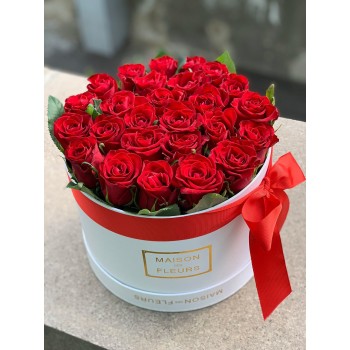 25 red roses in a box